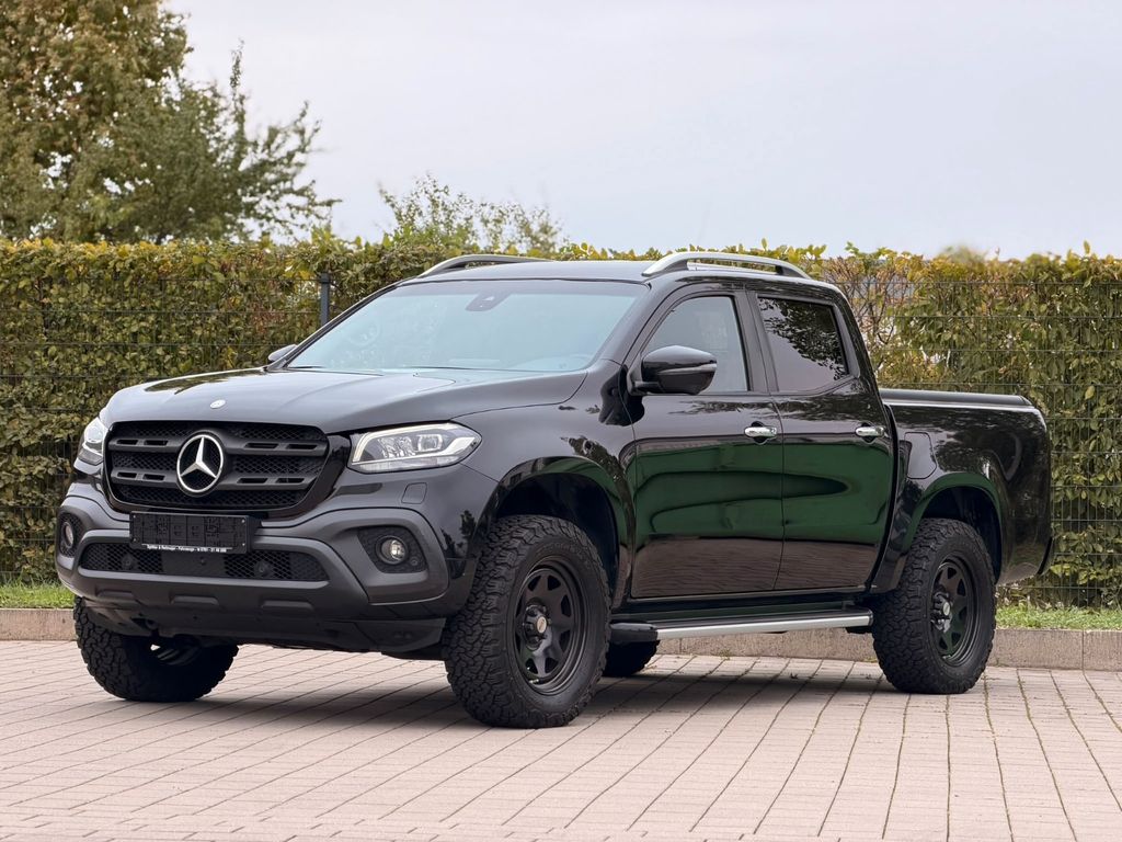 Image of Mercedes-Benz X 350