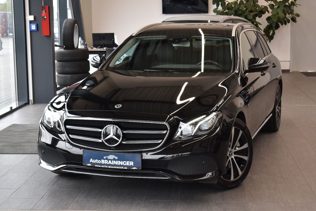 Image of Mercedes-Benz E 300