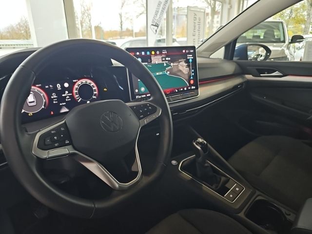 Fahrzeugabbildung Volkswagen Golf Variant 1.5 TSI Life STANDHZ NAVI AHK 4xSHZ