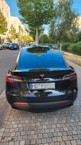 Tesla Model Y  RWD  Schwarz  2023  23380km - Tesla Model Y in Mannheim