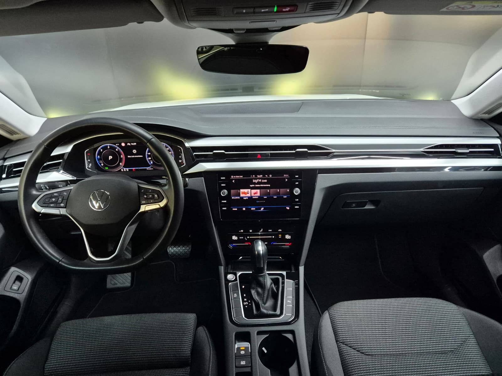 Fahrzeugabbildung Volkswagen Arteon 2.0 TDI DSG >VIRTU+NAVI+SHZ+LED+PDC+ACC+