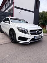 Mercedes-Benz CLA 45 AMG Edition 1 DCT 4MATIC AMG Edition 1 - Mercedes-Benz CLA 45 AMG aus 2015