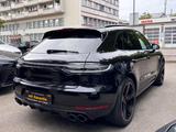 Porsche Macan GTS*Luftfahrwerk*PANO*360°*SportChrono* - mit Benzin-Antrieb: Schwarz, Isofix, Geländewagen