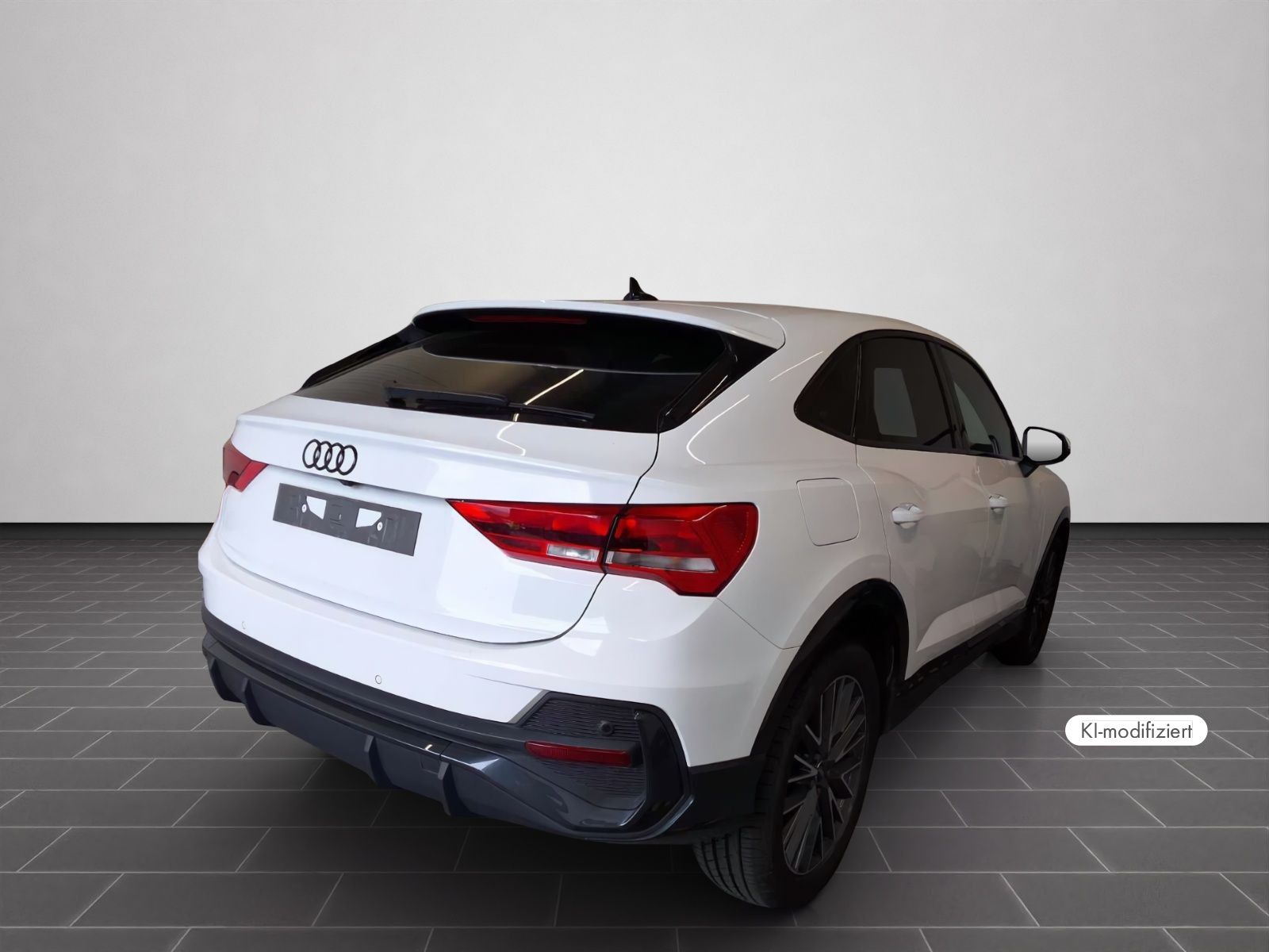 Audi Q3 Sportback 45 TFSIe S tronic NAVI RFK ACC EPH foto 3