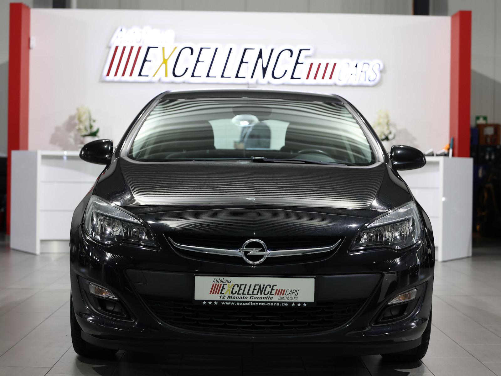 Opel Astra J 1.6 STYLE / LEDER / TEMPOMAT / PDC / SHZ