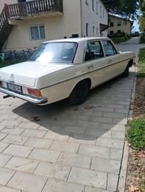صورة 4 لـ 1972 Mercedes-BENZ C 220