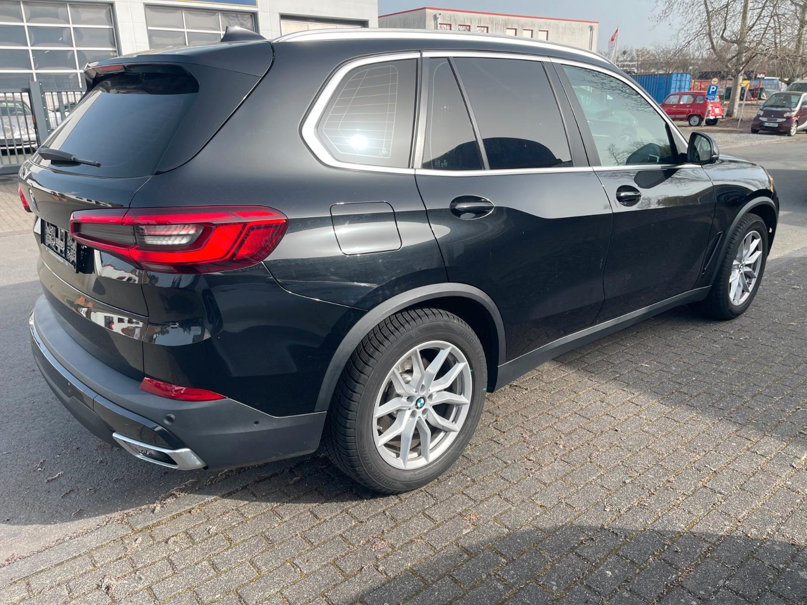 BMW X5 xDrive 30 d Pano Leder Kamera Navi LED 20Zoll