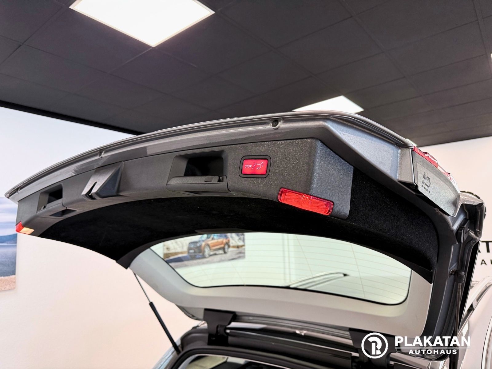 Fahrzeugabbildung Mercedes-Benz E 250 CDI T-Modell Leder AHK MB-Service
