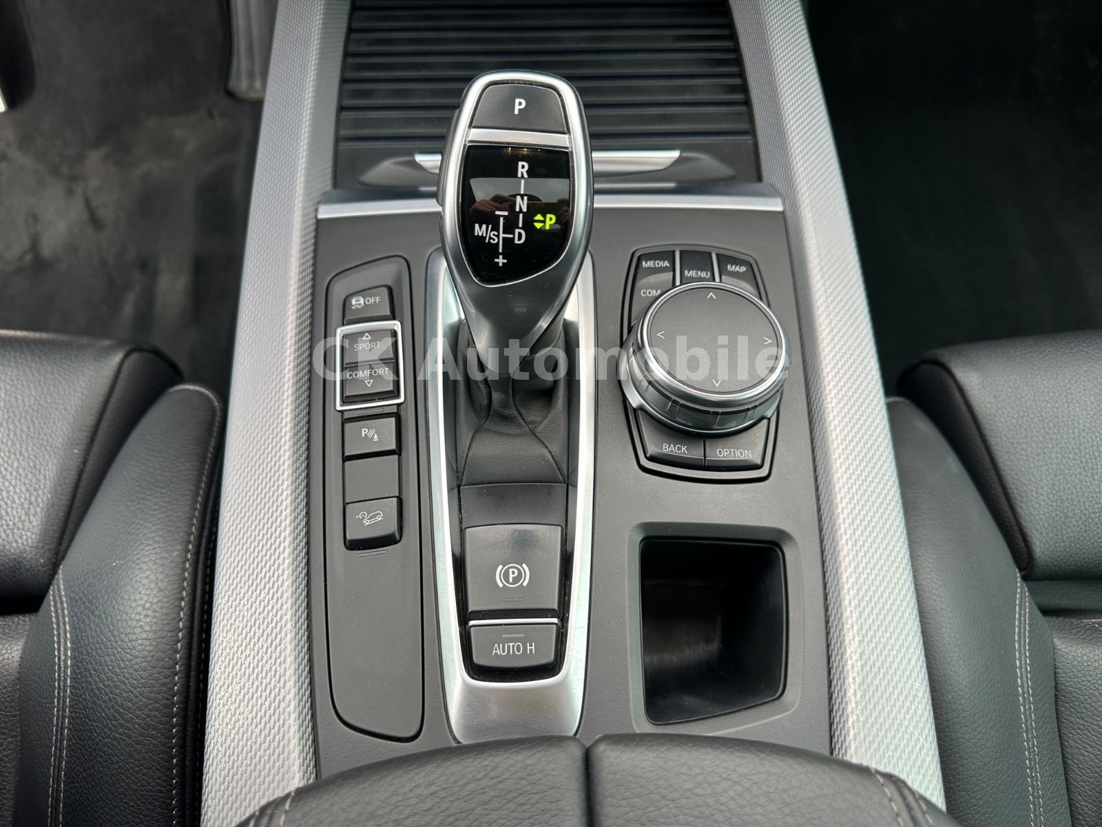 Fahrzeugabbildung BMW X5 xDrive 35i M-Sport/Navi/Pano/Head-Up/LED/AHK