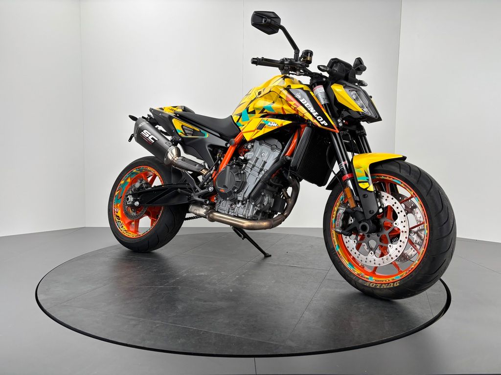 Fahrzeugabbildung KTM 890 DUKE R *DUNLOP-EDITION *SC-PROJECT