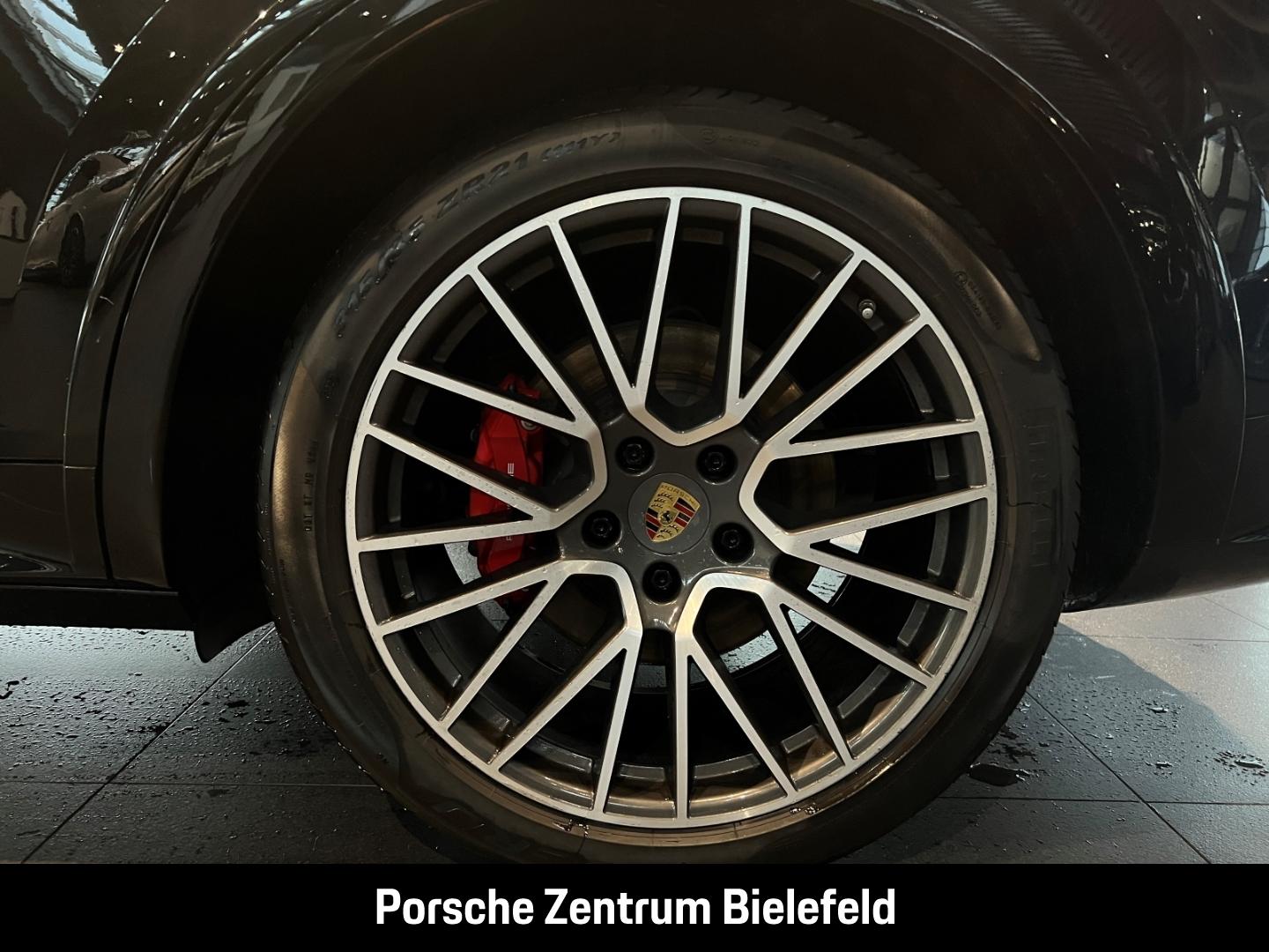 Porsche Cayenne GTS Surround-View Luftfederung 21-Zoll