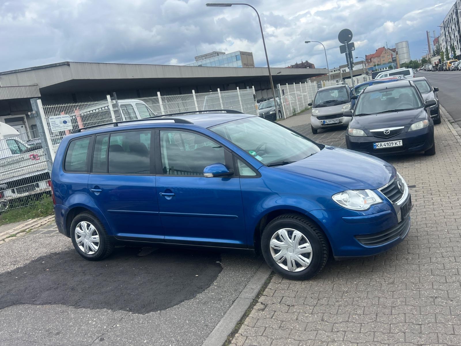 Volkswagen Touran 1.6,188,000 KM,2-Hand