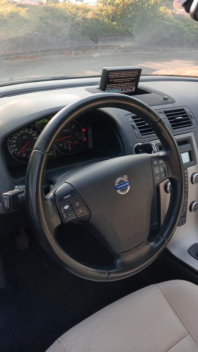 Volvo V50 2012 — photo 8