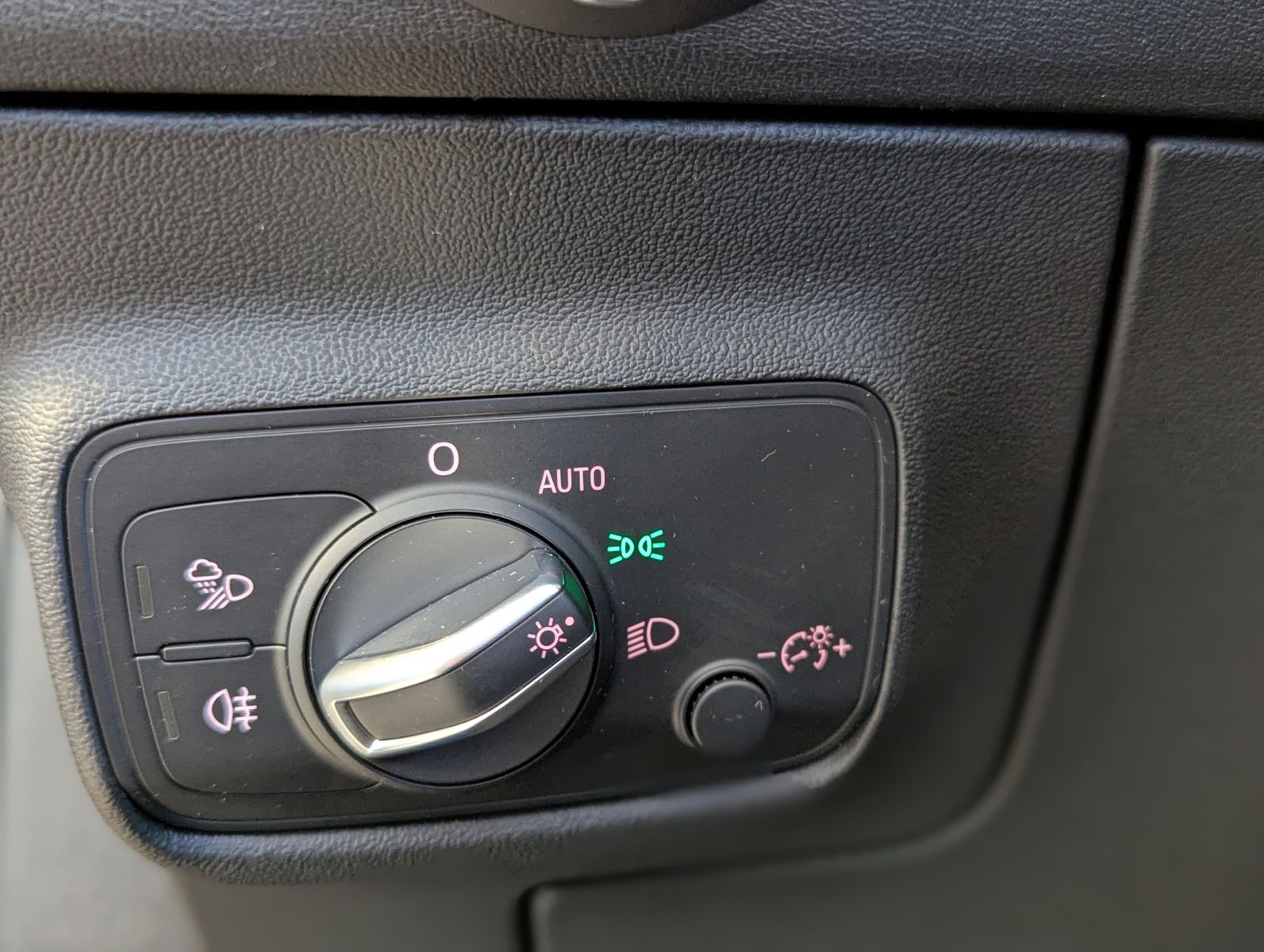 AUDI TT 1.8 TFSI S-tr. S-Line Alcantara Sitzheiz 19" - Image 27