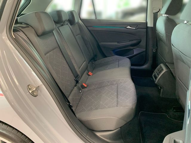 Golf VIII Variant 2.0 TDI LIFE +LED+ACC+APP+DCP+