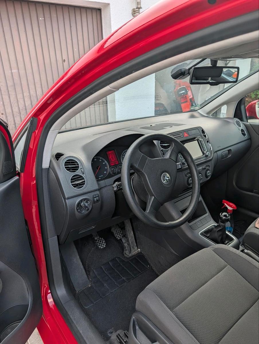 Volkswagen Golf 2006 — engine 102 HP (75kW)