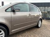 Volkswagen Golf Plus VI*Automatik*SHZ*Temp.*2.Hand* - gebrauchte VW Kleinbus