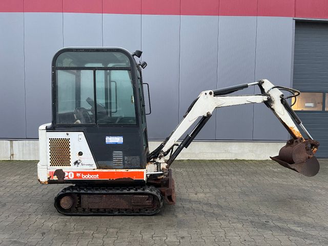 Bobcat 320  2 x Löffel