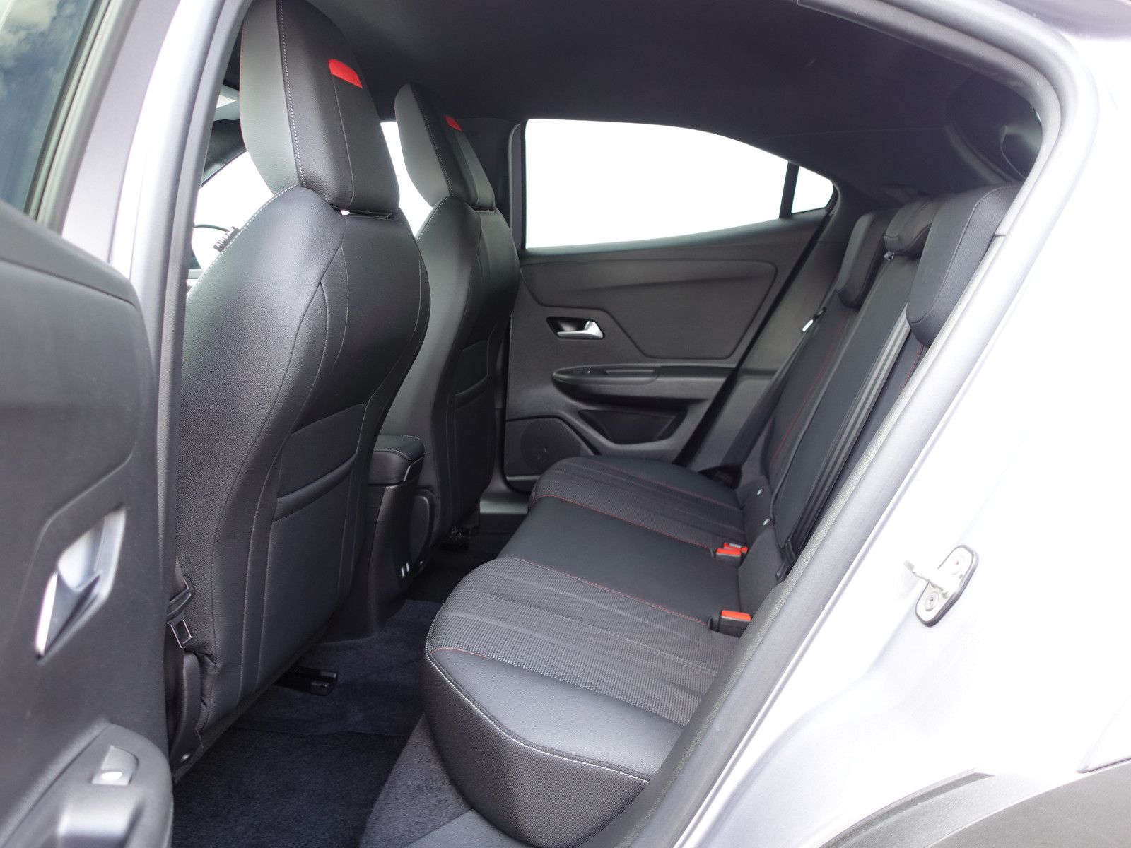 Fahrzeugabbildung Opel Mokka GS Line 1.2T AUTOMATIK,Navi,Kamera,Sitzhzg