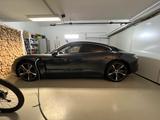 Porsche Taycan Turbo S Sport Design Carbon Panorama Dach - mit Elektro-Antrieb: Grau, Panorama Dach