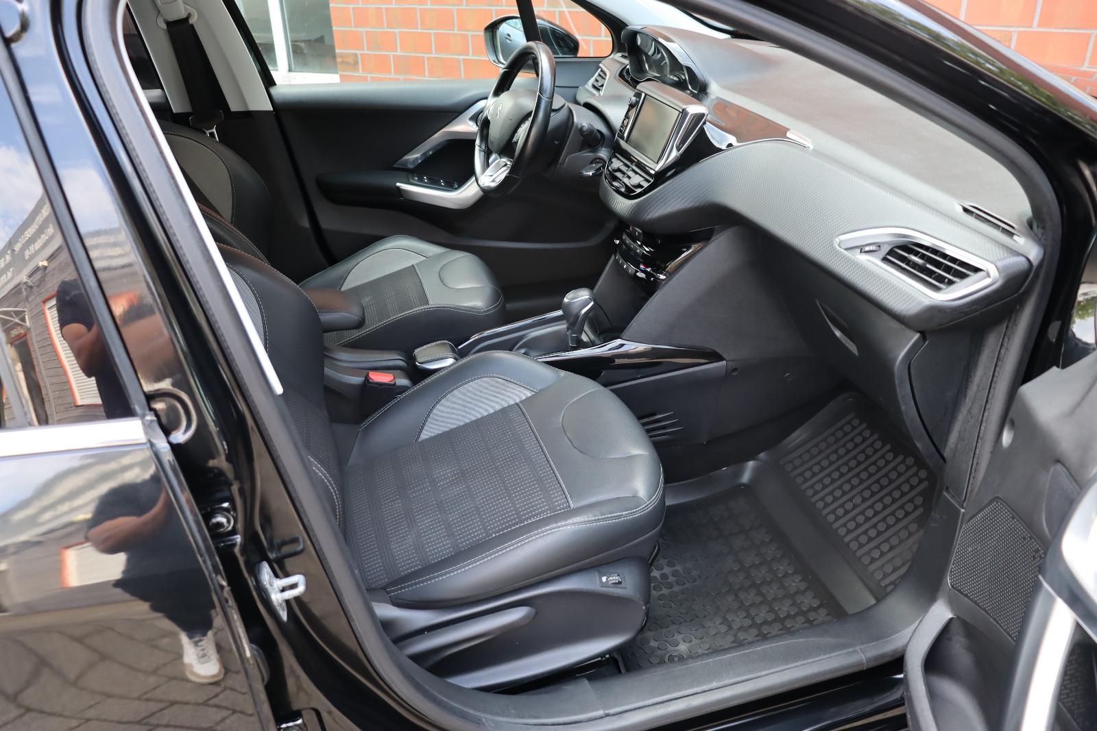 Peugeot 2008 1.5 Blue-HDI Allure Aut. LED Leder Navi