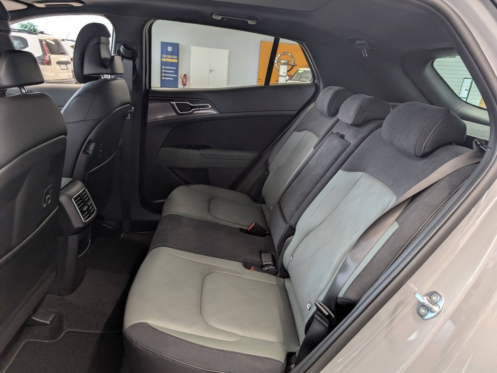 KIA Sportage 1.6 T-GDI AWD DCT Nightline Edition – Bild 10