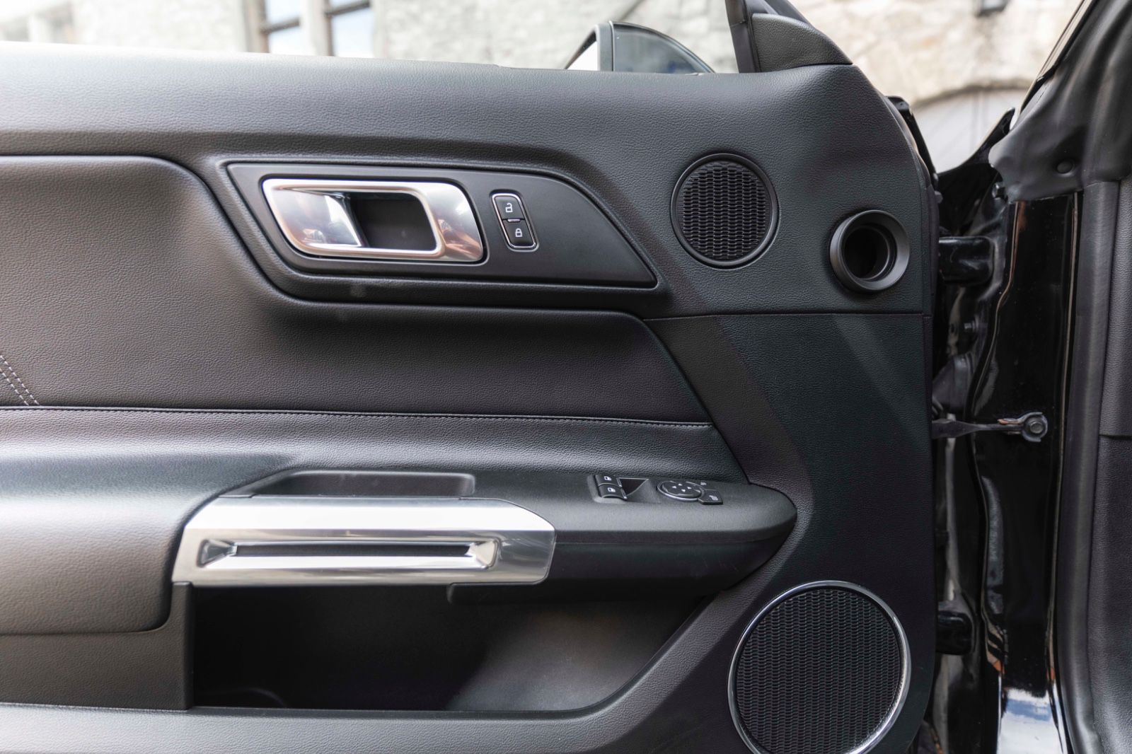 Fahrzeugabbildung Ford Mustang 5.0 GT  LED KAM NAV  SHZ SZK LEDER