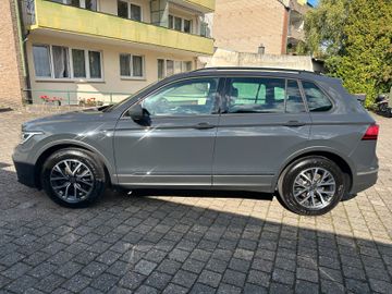Volkswagen Tiguan - 2