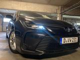 Toyota Corolla 1,8 Hybrid Comfort Comfort - Toyota Corolla Gebrauchtwagen in Düsseldorf