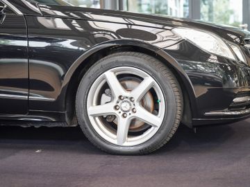 Mercedes E 220 - 2