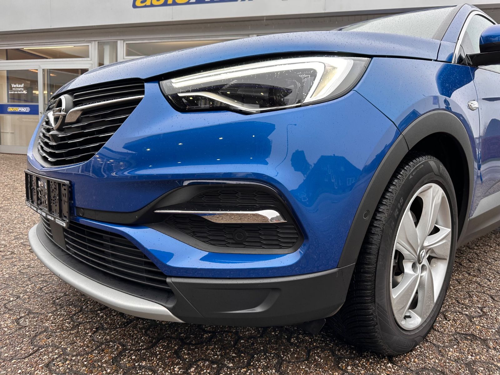 Fahrzeugabbildung Opel Grandland (X) 1.2 Turbo BiLED/AHK/Navi/360°/GJR