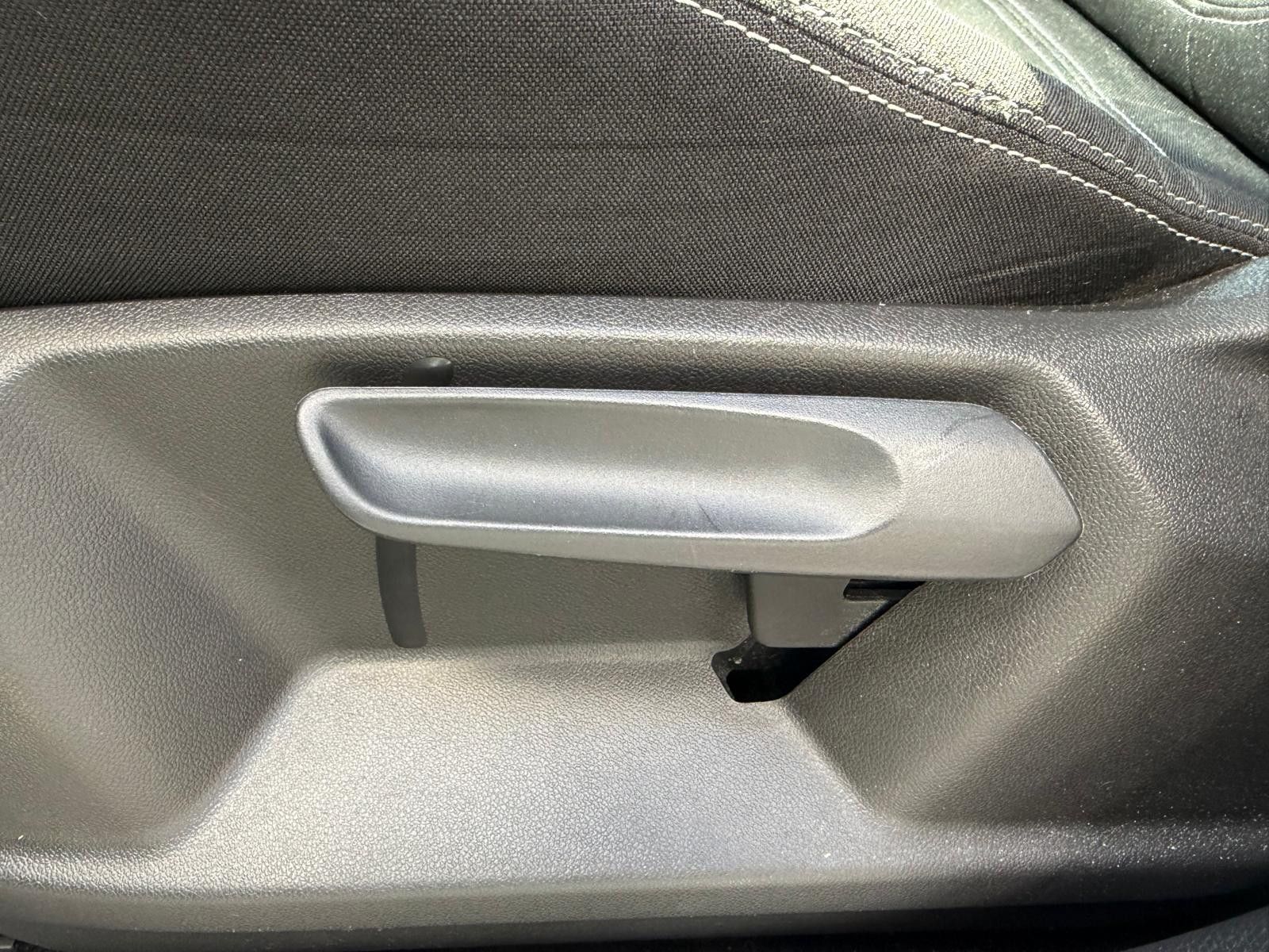 Fahrzeugabbildung SKODA Karoq 2.0TSI Sportline 4x4 DSG LED+NAVI+SHZ+TEMP