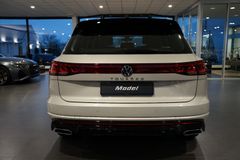 VW Touareg TDI R-Line | Leder | HuD | Luftfederung VW Touareg TDI R-Line | Leder | HuD | Luftfederung