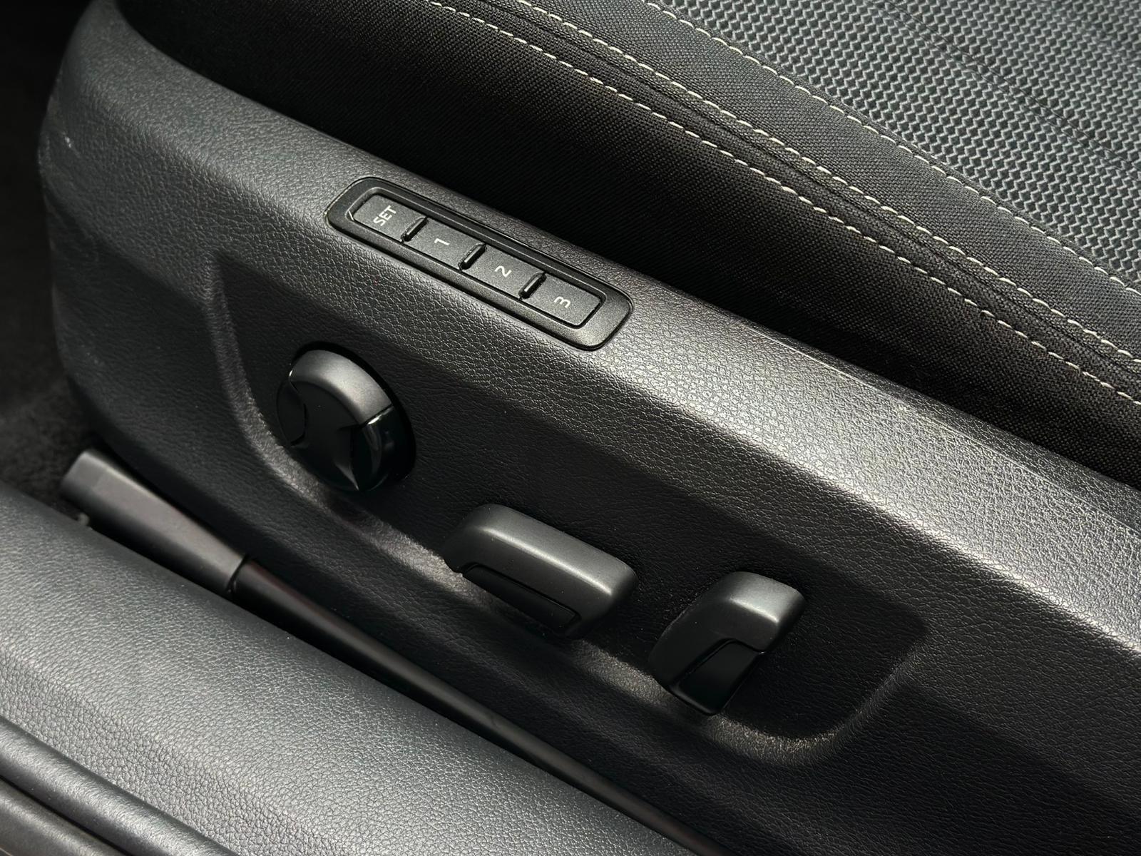 Skoda Superb 2.0TDI STYLE MATRIX#MEMORY#NAVI#SHZ#AHK