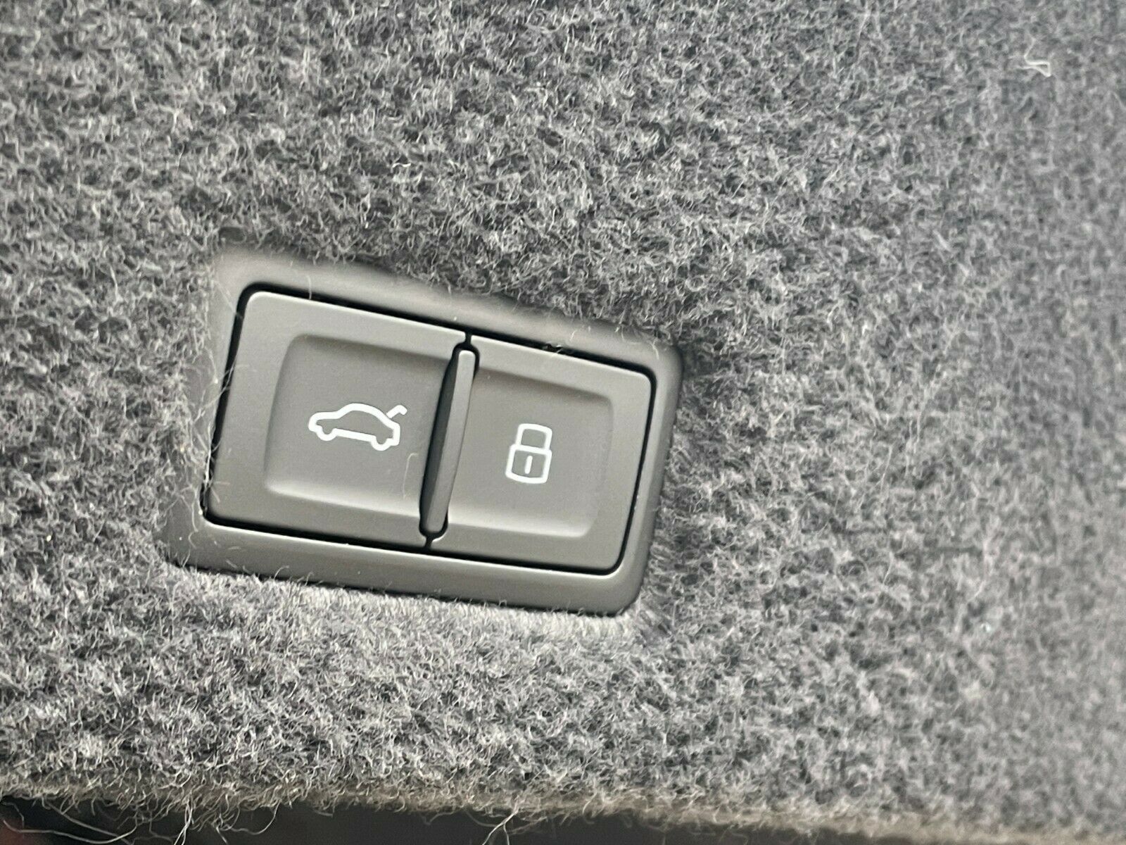 Fahrzeugabbildung Lamborghini Urus LP650 *PANO*Carbon*HeUp*23*Miete*Mietkauf*