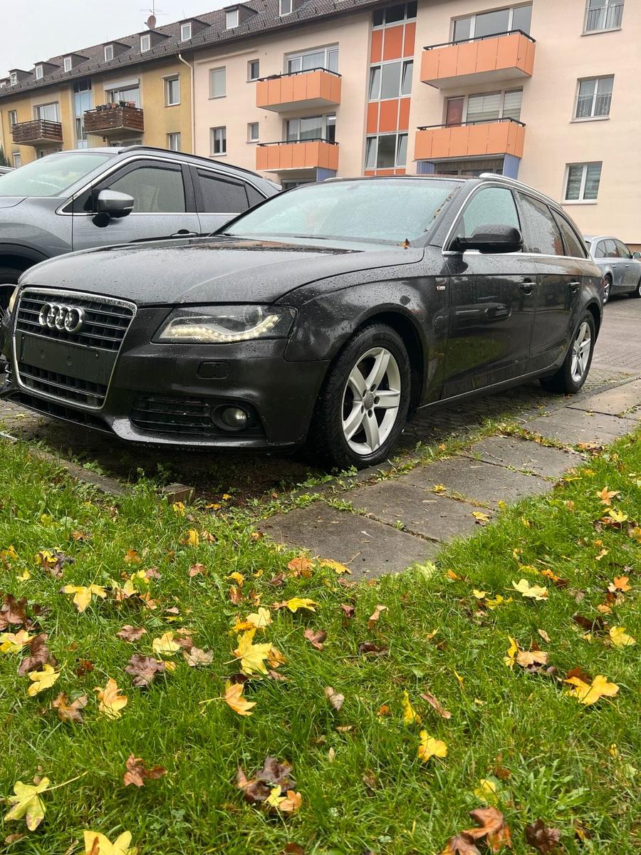 Audi A4 2011 — engine 143 HP (105kW)