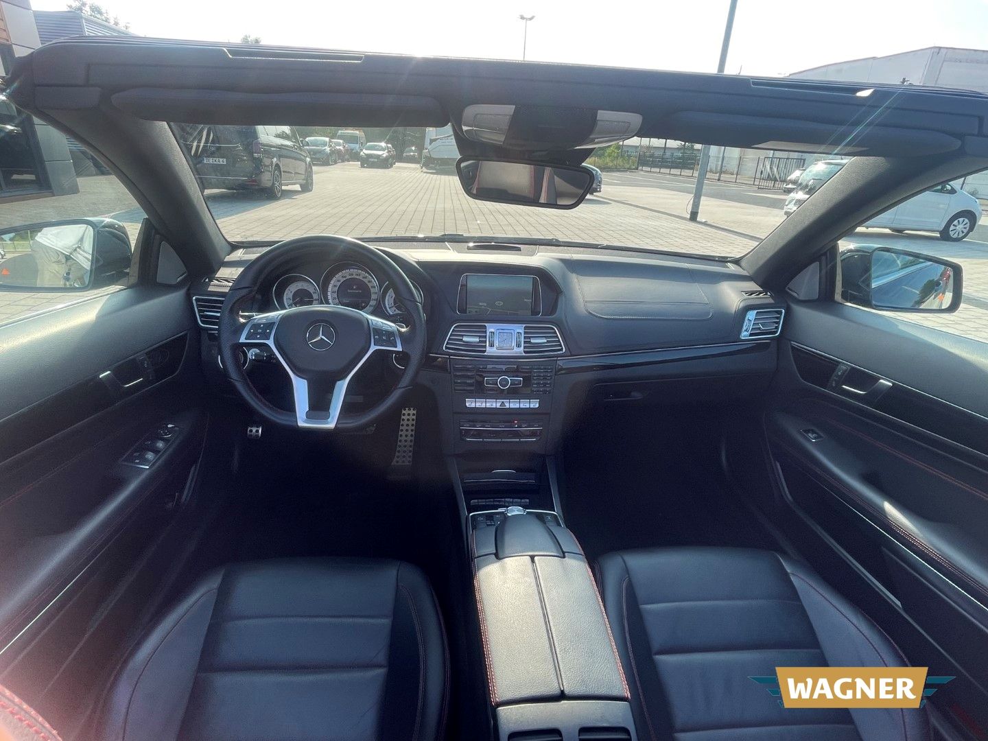 Fahrzeugabbildung Mercedes-Benz E 400 Cabrio AMG Paket Sportsitze