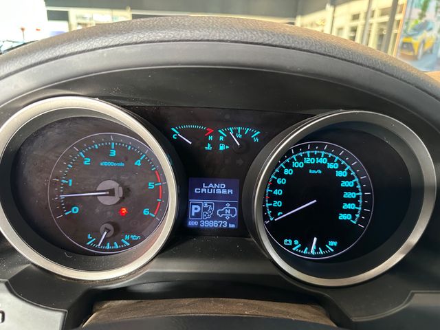 Toyota Land Cruiser 200 Executive