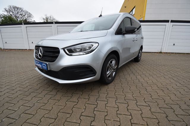 Mercedes-Benz Citan Kombi 113 erst 8.745 Km 2x Schiebe 5xSitze