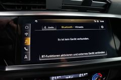AUDI Q3 40 TFSI quattro S line | MMI Navi | Matrix AUDI Q3 40 TFSI quattro S line | MMI Navi | Matrix