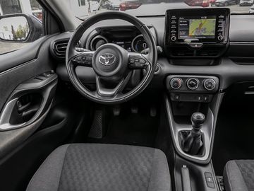 Toyota Yaris 1.5 Team Deutschland Kamera Navi LED