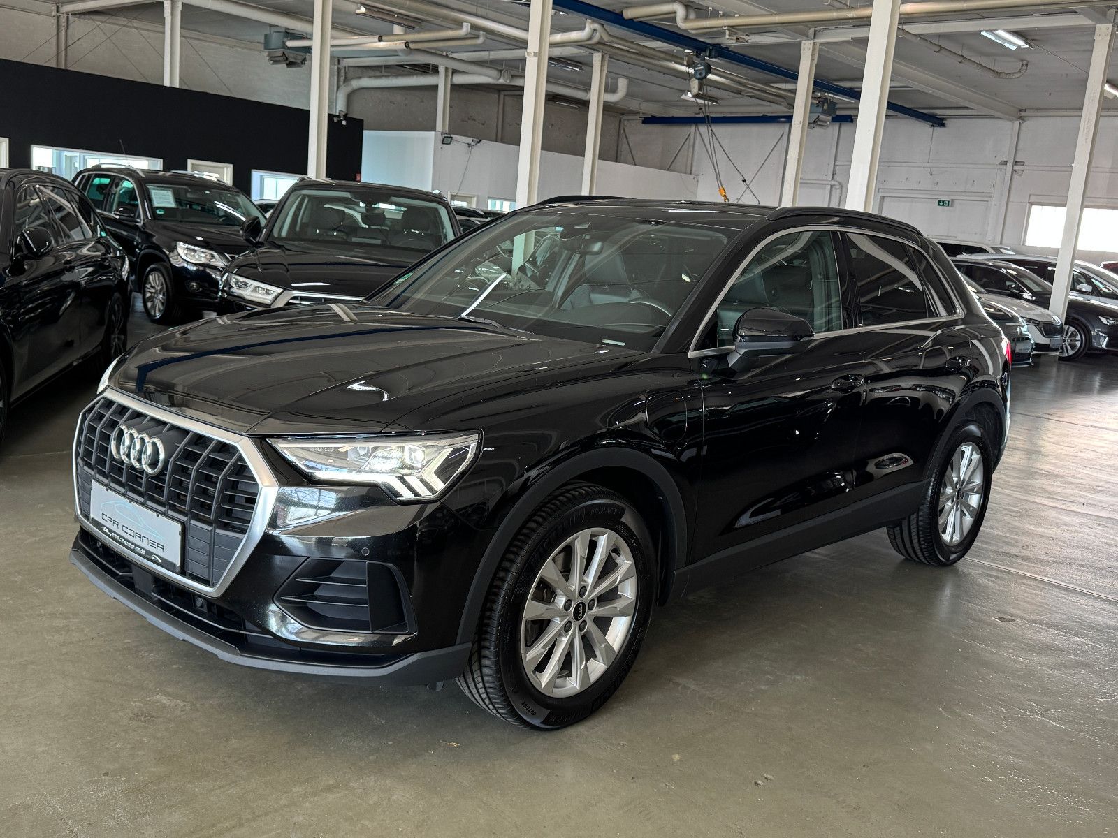 Fahrzeugabbildung Audi Q3 45 TFSI e S-TRONIC S-LINE ACC VIRTUAL LED KAM