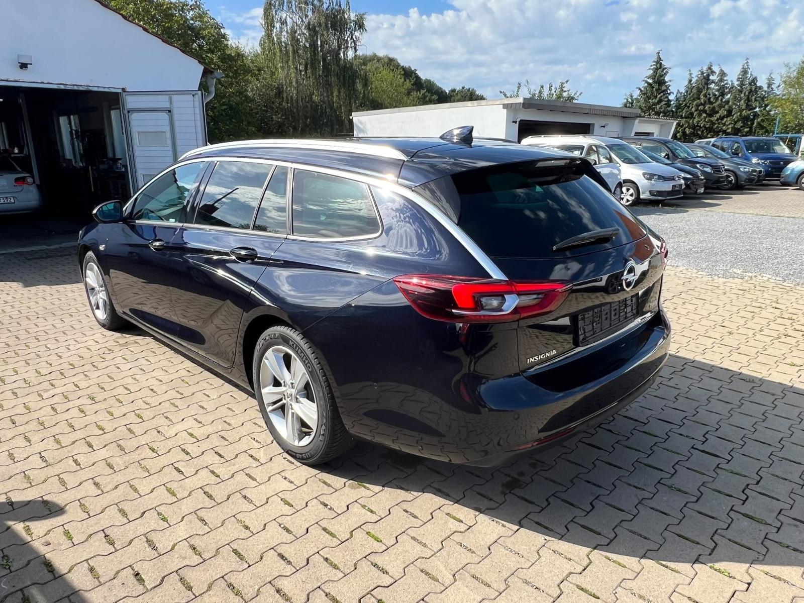 Opel Insignia B ST Scheckheft Navi Klima LED Pano AHK