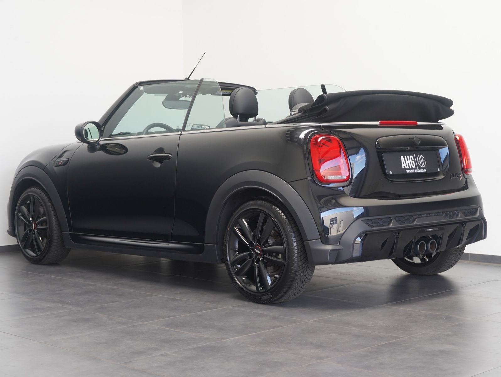 Fahrzeugabbildung MINI Cooper S Cabrio John Cooper Works Trim
