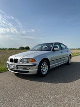 BMW 323i - Automatikgetriebe - BMW 323 aus 1999: 323i
