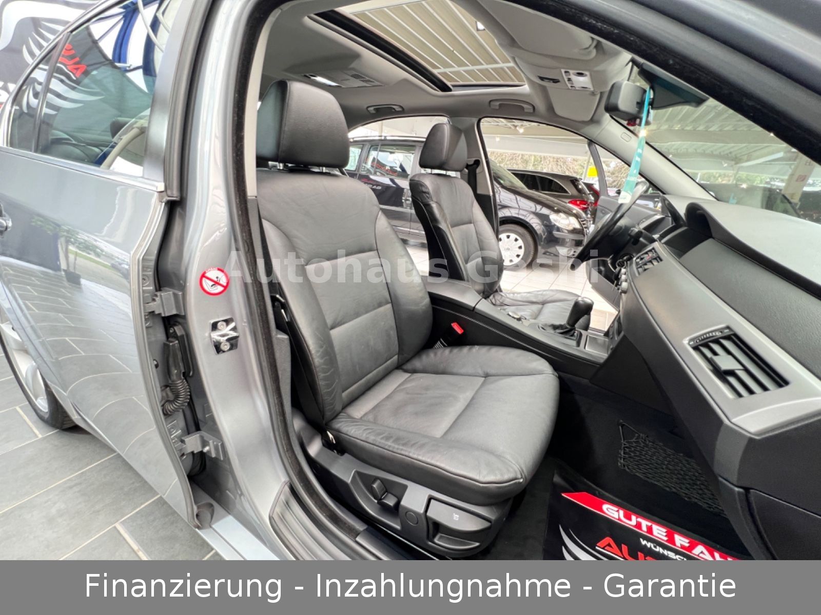 Fahrzeugabbildung BMW 525i*Automatik*Leder*Navi*Schiebedach*Xenon*PDC*