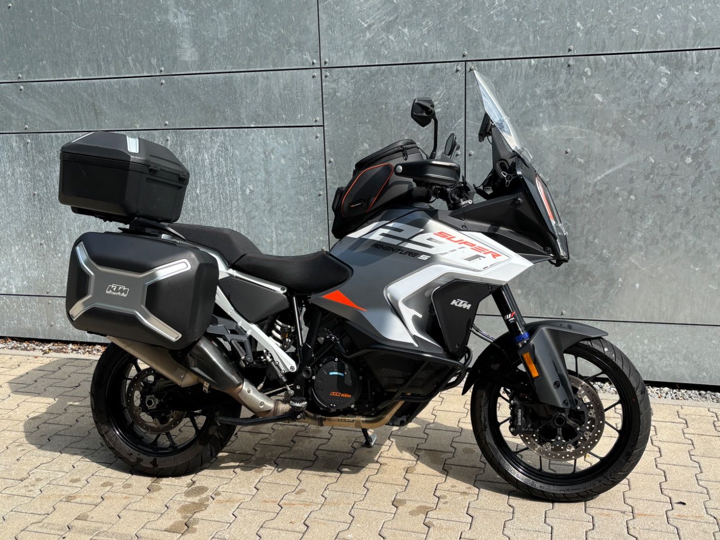 Fahrzeugabbildung KTM 1290 Super Adventure S Vollausstattung Techpack,