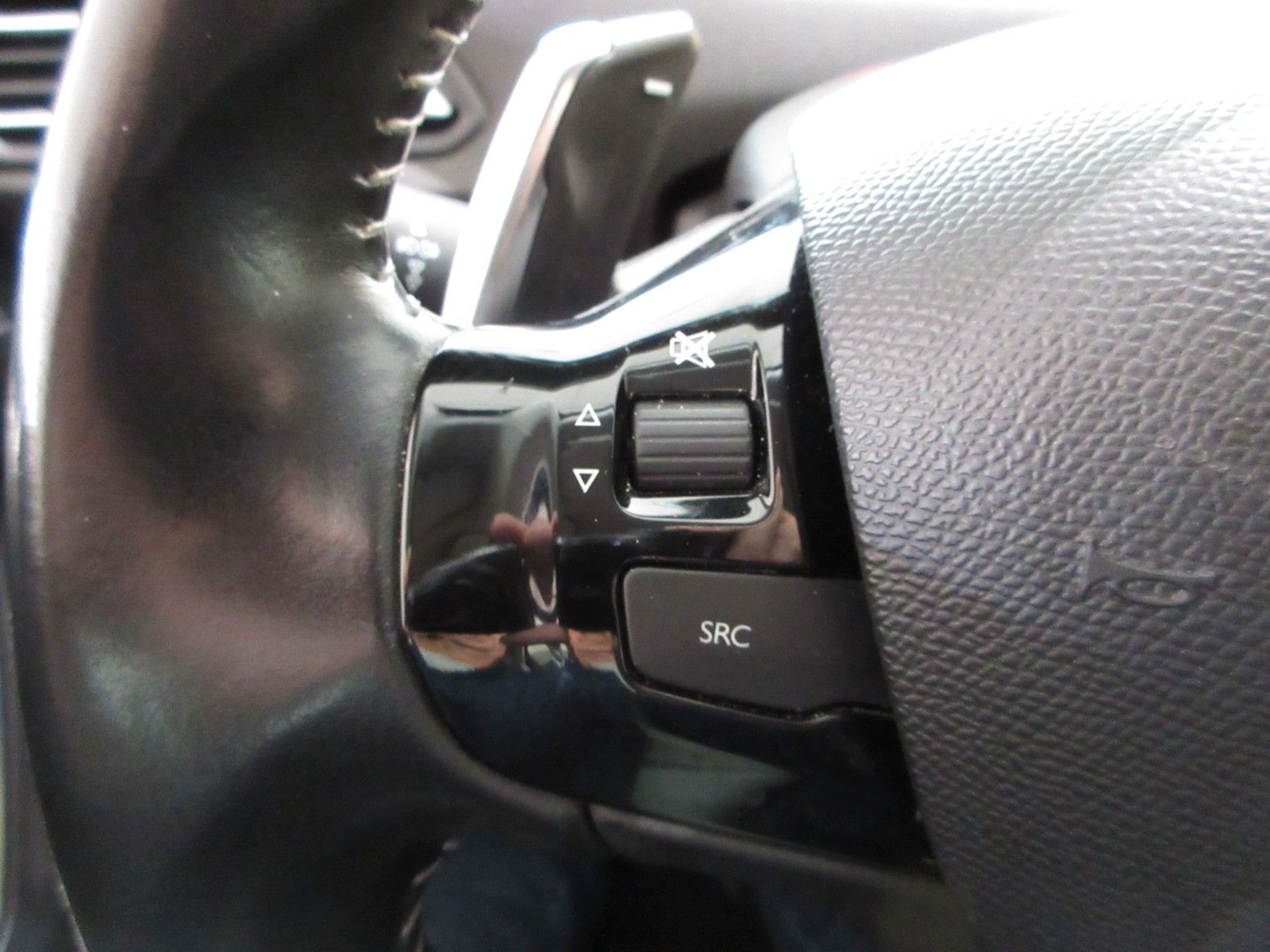 Fahrzeugabbildung Peugeot 308 SW Allure 1.5D LED/NAVI/LEDER/SHZ/PDC