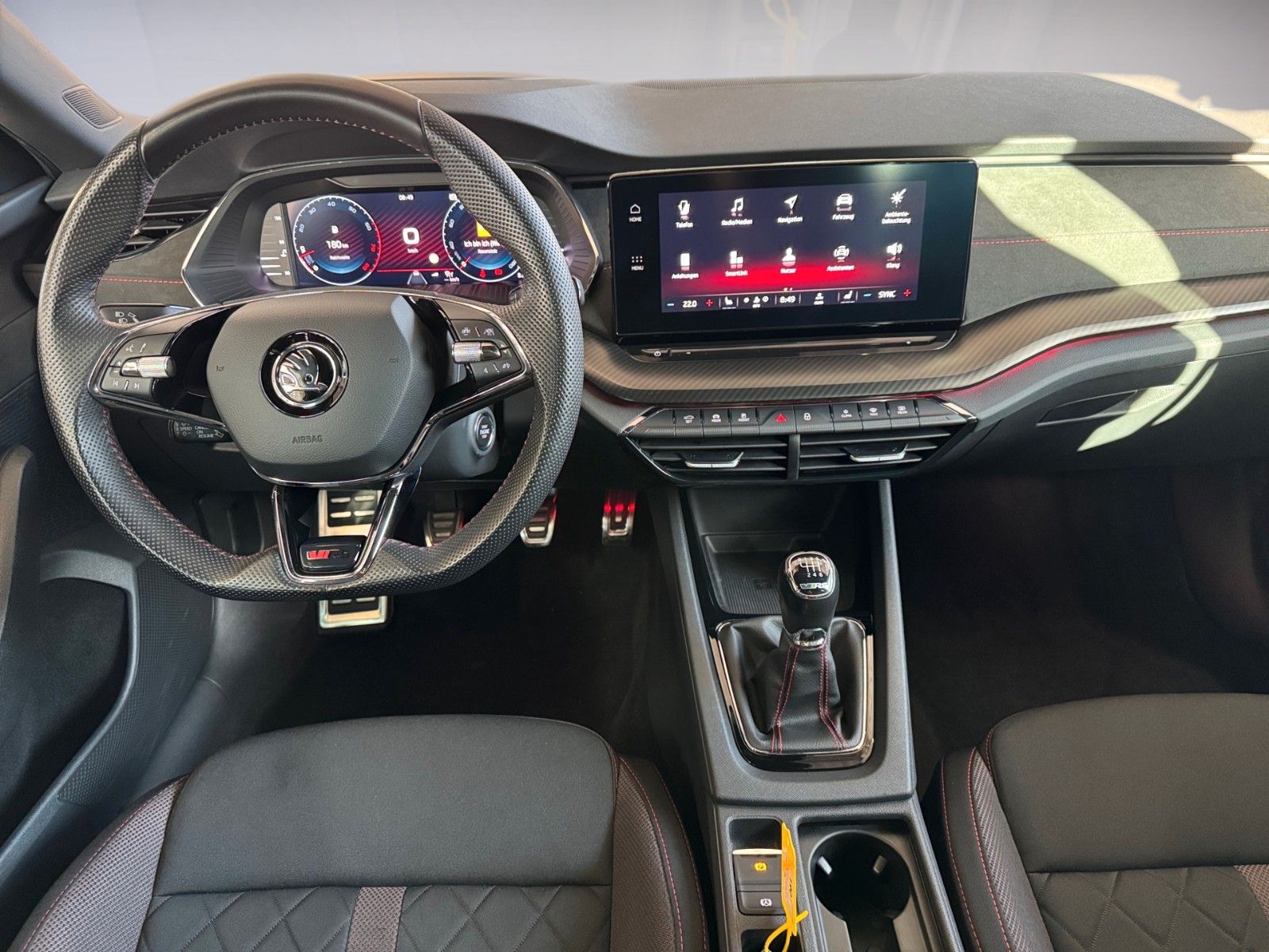 Fahrzeugabbildung SKODA Octavia Combi RS 2.0 TSI