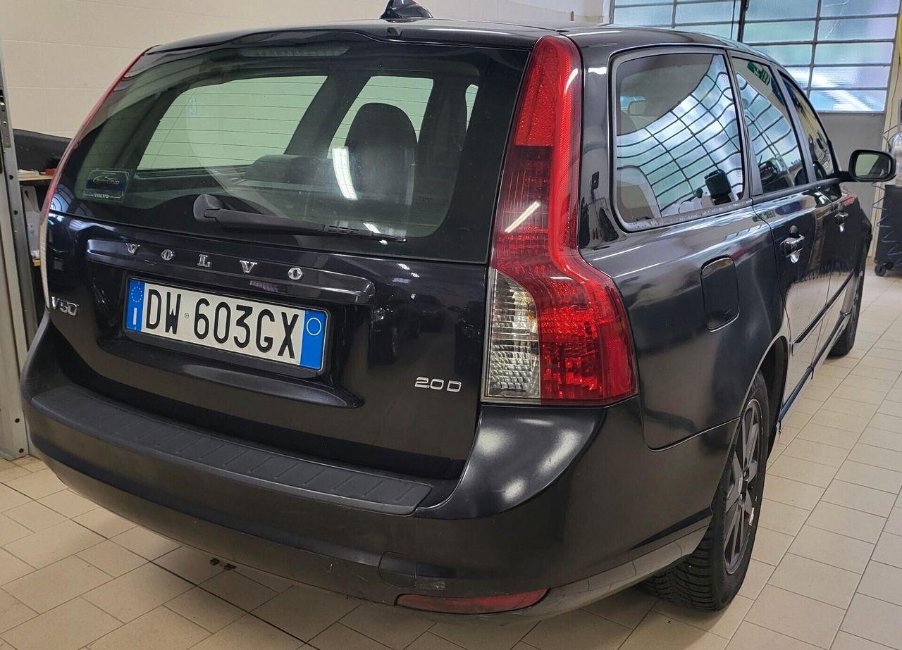 Volvo V50 2009 — engine 1.997 cm³, 136 HP (100kW)